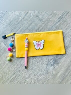 NEW📚 Handcrafted Beaded Stylus Pen, Bag Charm & Pouch Set OS